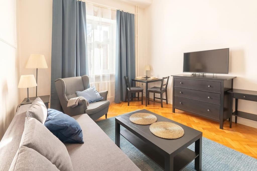 Wyjatkowy Apartament Na Rynku วรอตซวาฟ ภายนอก รูปภาพ