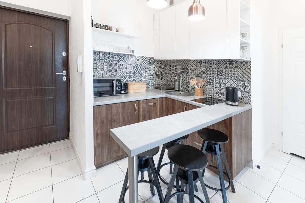 Wyjatkowy Apartament Na Rynku วรอตซวาฟ ภายนอก รูปภาพ